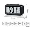 A black digital alarm clock with its dimensions and feature icons displayed below. Anteprima dell’immagine prodotto