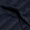Dunkelblaue; gepolsterte Weste mit Reißverschluss und Kordelzug von Berghaus. Produktbild-Vorschau