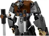 Close-up of a LEGO figure's torso and arm assembly, with an arrow indicating how to connect a piece. Podgląd zdjęcia produktu