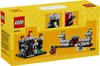 The back of a yellow LEGO box showing the contents and features of the 40775 Mini Knight's Castle set. Produktbild-Vorschau