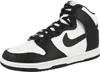 A studio shot of a Nike Dunk High sneaker. Produktbild-Vorschau