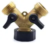 A close-up view of a brass Y-splitter valve for garden hoses. Produktbild-Vorschau