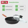 A frying pan with a glass lid and a wooden handle, accompanied by marketing text highlighting its features. Produktbild-Vorschau