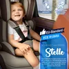 A young child is sitting in a car seat, which is inside a car. There are marketing overlays on the image. Produktbild-Vorschau