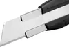 A close-up shot of the blade and part of the handle of a utility knife. Voir les images du produit