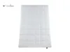 A white duvet laid flat on a white background. Produktbild-Vorschau