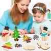A mother and daughter are crafting Christmas decorations together. Produktbild-Vorschau