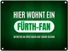 Hier wohnt ein Fürth-Fan Metallschild mit Rasen Motiv Produktbild-Vorschau 1