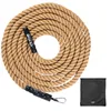 A coiled fitness rope and a black storage bag against a white background. Produktbild-Vorschau
