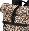 Close-up view of a backpack with a leopard print pattern. Anteprima dell’immagine prodotto