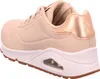 A side view of a beige Skechers sneaker with rose gold accents. Anteprima dell’immagine prodotto