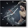 Wanduhr - Quadrat - Glasuhr - Weiblich modell posieren Produktbild-Vorschau 1