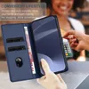A person is making a payment with a credit card, while holding a phone case with card slots. Produktbild-Vorschau