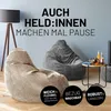 Two corduroy beanbag chairs are shown in a room setting with a floor lamp and a side table with drinks. Anteprima dell’immagine prodotto