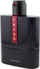 Prada Luna Rossa Ocean Flakon mit aktiviertem Sprühkopf, elegantes Design in Marineblau mit rotem Akzent. Voir les images du produit