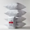 HOMESCAPES Lot de 4 taies d'oreiller matelassées en Voir les images du produit 1