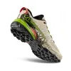 Trailrunning-Schuh "Akasha II" von La Sportiva; in hellen Farben mit griffiger Sohle und auffälligem Design. Produktbild-Vorschau