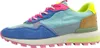 A side view of a single sneaker. Produktbild-Vorschau