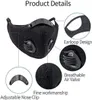 A black reusable face mask with valves, shown with callouts to its features. Produktbild-Vorschau