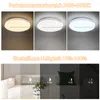 A collage showing a ceiling lamp with different color temperatures and brightness levels, followed by a living room scene with the lamp at varying brightness. Anteprima dell’immagine prodotto