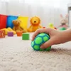 com-four® 8x Anti-Stress Quetschball - Netz Knautschball Produktbild-Vorschau 3