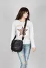 Laura Biaggi Beige Schultertasche Mit Logoriemen Produktbild-Vorschau 9