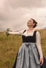 Edelnice Midi Dirndl Luna Samt Blau 32 Produktbild-Vorschau 3