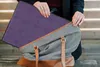 MuchoWow® Laptop Hülle 17 Zoll Laptoptasche Leder - Lila - Produktbild-Vorschau 7