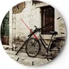 Wanduhr - Rund - Glasuhr - Straße Fahrrad Stadt Ruinen - Produktbild-Vorschau 1