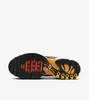 The underside of a Nike TN Air Max Plus sneaker is shown against a white background. Voir les images du produit