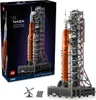 LEGO Icons NASA Artemis Launch Pad 10341 Voir les images du produit 1