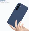A hand holding a blue phone case against a white background. Produktbild-Vorschau