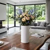 Witte, ronde keramische vaas, 20 cm hoog, glad en glanzend, Productafbeelding-voorbeeld 4