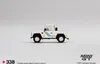 Land Rover Defender 90 Wagon bílá - Mini GT 1:64 Voir les images du produit 3