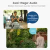A collage of two scenes illustrating two-way audio communication for a security camera. Produktbild-Vorschau