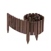 A coiled garden border made of wooden pickets, displayed on a white background. Podgląd zdjęcia produktu