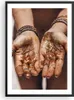 Gerahmtes Poster - Schwarzer Rahmen - Hände Strand Gold - Produktbild-Vorschau 1