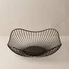 Een tweelaags metalen fruitschaal, 29 x 29 x 24 cm Productafbeelding-voorbeeld 7