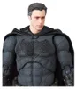 Batman MAFEX actiefiguur, Batman uit Zack Snyder's Justice Productafbeelding-voorbeeld 3