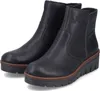 A pair of black leather ankle boots with a platform sole, shown from a front-diagonal angle against a white background. Náhľad obrázku produktu