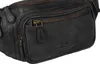 Close-up of a black leather fanny pack. Voir les images du produit