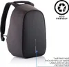 A black backpack with an eco-friendly recycling symbol and text indicating it's made from recycled PET bottles. Anteprima dell’immagine prodotto