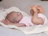 śpiąca Laura o wysokości 48 cm z ręcznie malowanymi Podgląd zdjęcia produktu 4