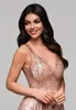 Ombre Abendkleid mit Glitzer-Stickereien und tiefem Produktbild-Vorschau 6