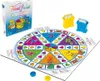A Trivial Pursuit Familien Edition board game is displayed with its box, board, card holders, and playing pieces. Anteprima dell’immagine prodotto