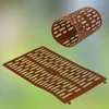 A brown plastic tree guard and a flat piece of tree guard are shown on a gradient background. Produktbild-Vorschau