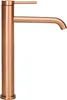 A close-up studio shot of a single copper-colored faucet against a white background. Anteprima dell’immagine prodotto