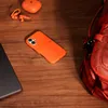 Apple MGK14LL/A Handy-Schutzhülle 16 cm (6.3") Cover Orange Produktbild-Vorschau 3