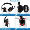 Four images showing the steps to install new earpads on a pair of headphones. Produktbild-Vorschau