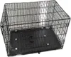 A black metal dog crate with a black plastic tray is shown from a slightly elevated diagonal angle. Náhled obrázku produktu
